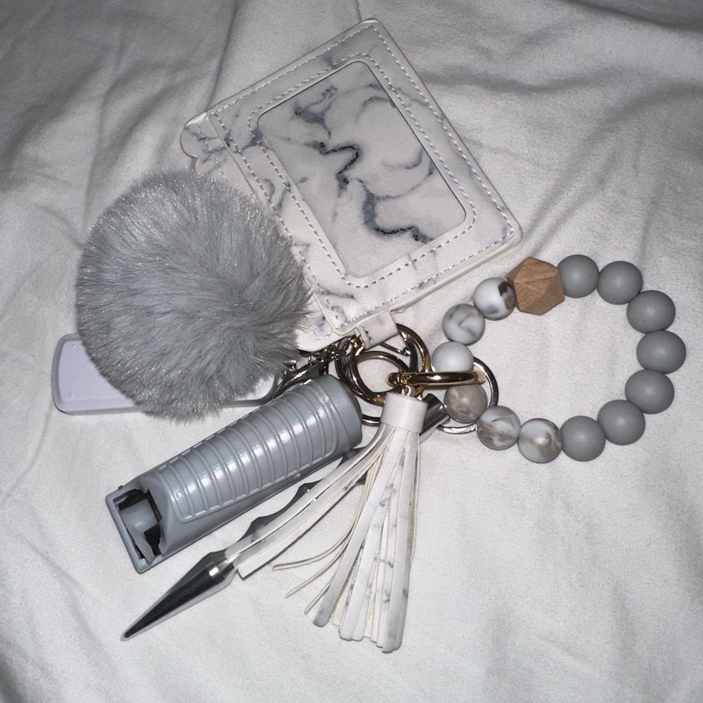Grey marble beaded ring wallet self-defense keychain